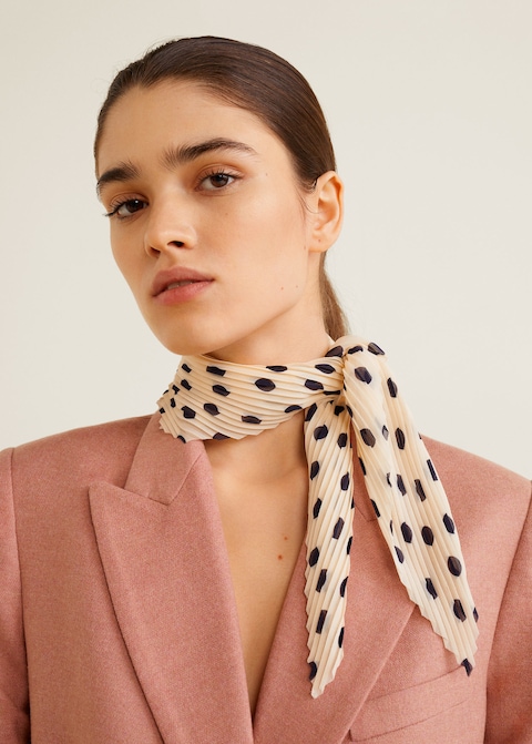 plisszírozott kendő - Mango