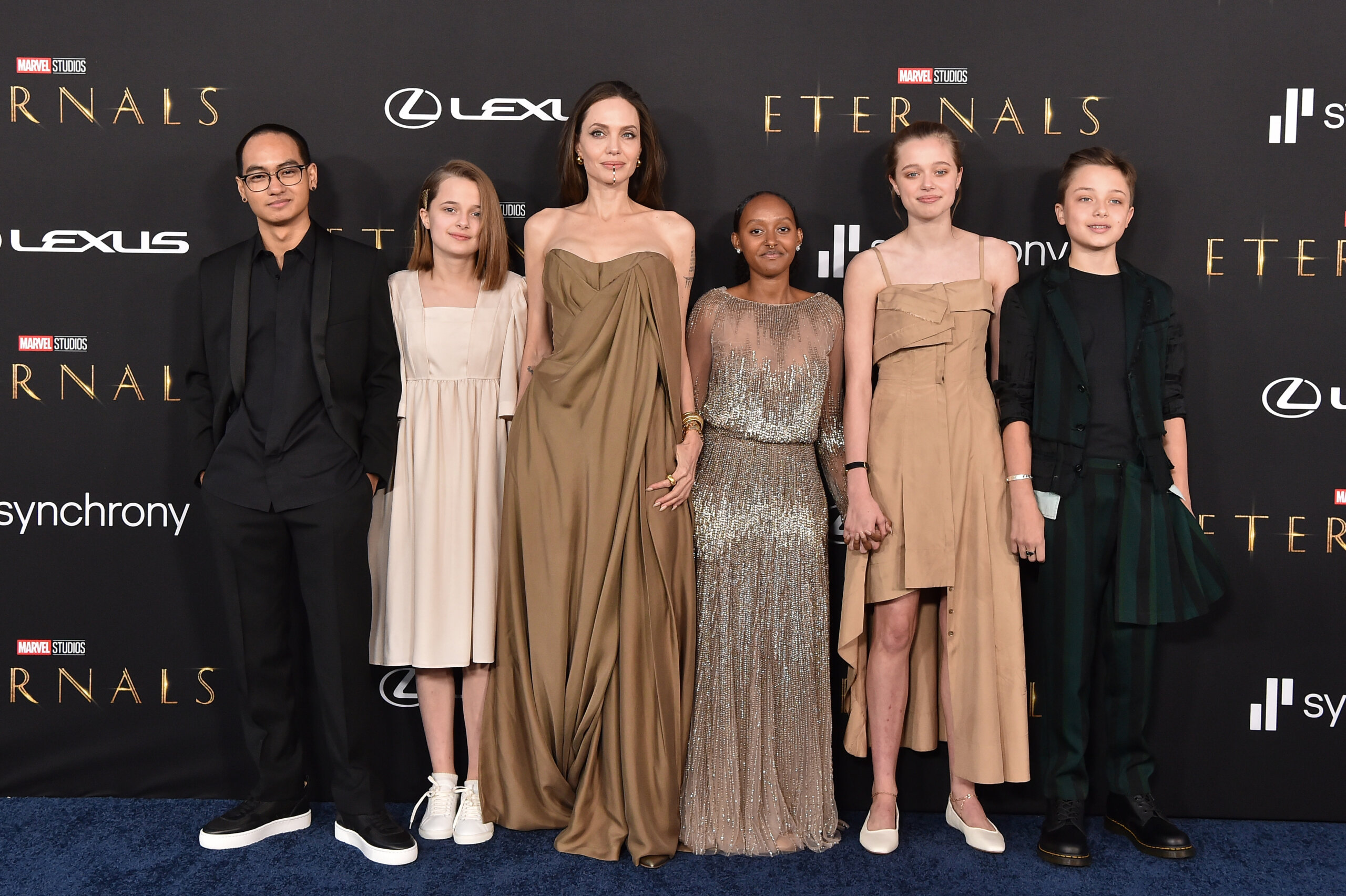 Maddox Jolie-Pitt, Vivienne Jolie-Pitt, Angelina Jolie, Knox Jolie-Pitt, Shiloh Jolie-Pitt és Zahara Jolie-Pitt