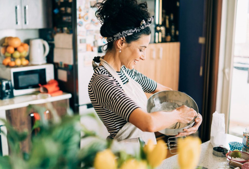 banánhéjliszt sütés konyha baking kitchen woman